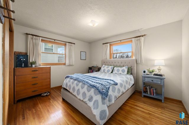 608 S Annway Dr Drive, Sioux Falls, SD 57103