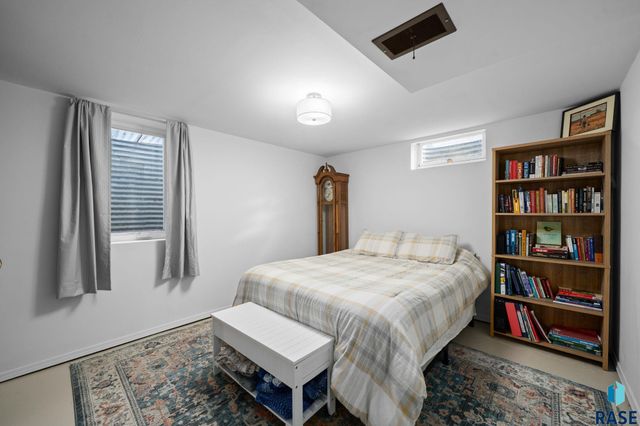 608 S Annway Dr Drive, Sioux Falls, SD 57103