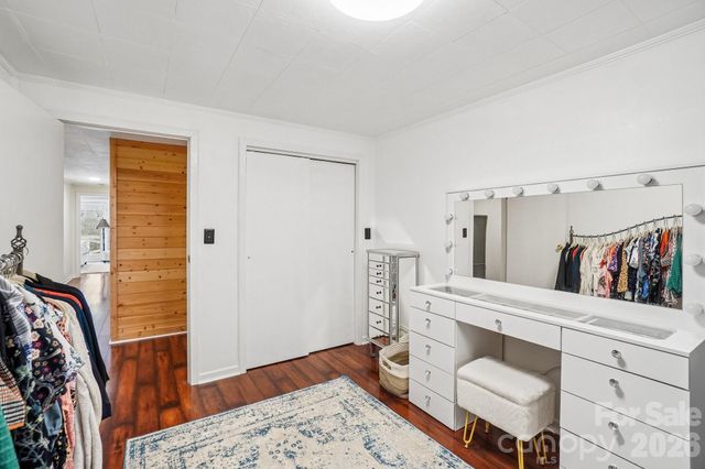 434 Dovers Branch Road, Burnsville, NC 28714