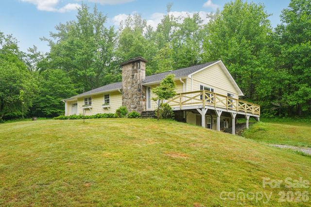 434 Dovers Branch Road, Burnsville, NC 28714
