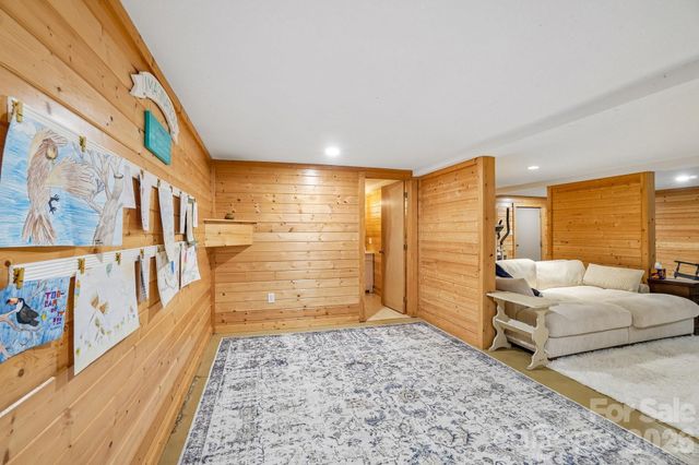 434 Dovers Branch Road, Burnsville, NC 28714