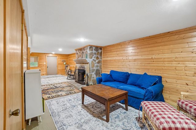 434 Dovers Branch Road, Burnsville, NC 28714