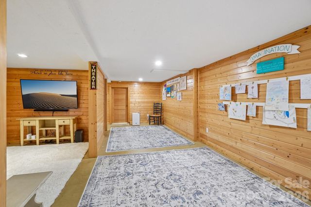 434 Dovers Branch Road, Burnsville, NC 28714