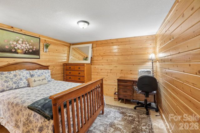 434 Dovers Branch Road, Burnsville, NC 28714