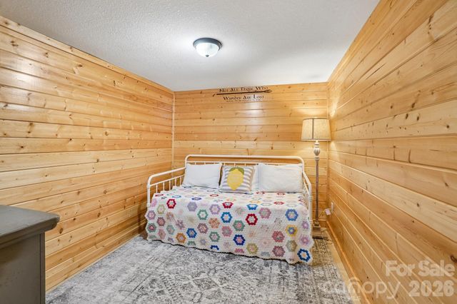434 Dovers Branch Road, Burnsville, NC 28714