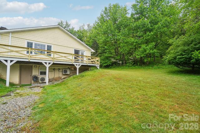 434 Dovers Branch Road, Burnsville, NC 28714