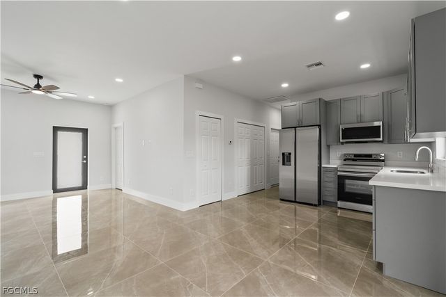 2804 73rd ST W, Lehigh Acres, FL 33971