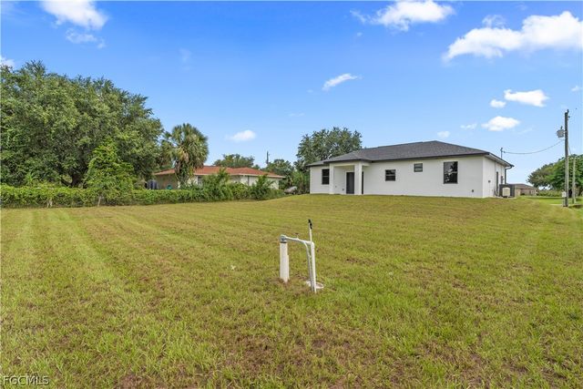 2804 73rd ST W, Lehigh Acres, FL 33971