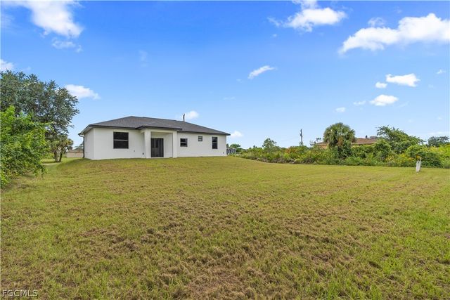2804 73rd ST W, Lehigh Acres, FL 33971
