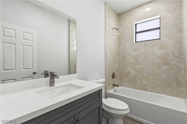 2804 73rd ST W, Lehigh Acres, FL 33971