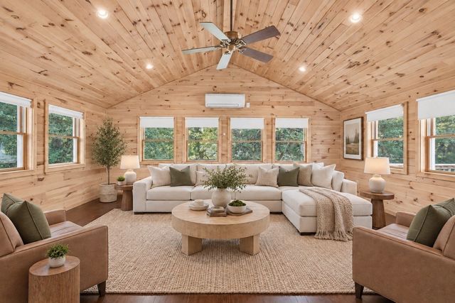 12 Sunset, Derry, NH 03038