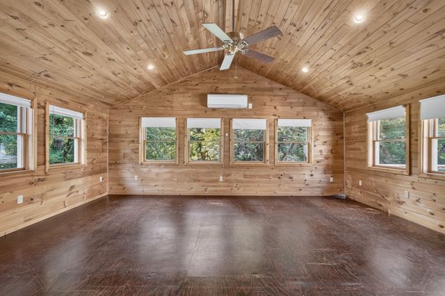 12 Sunset, Derry, NH 03038