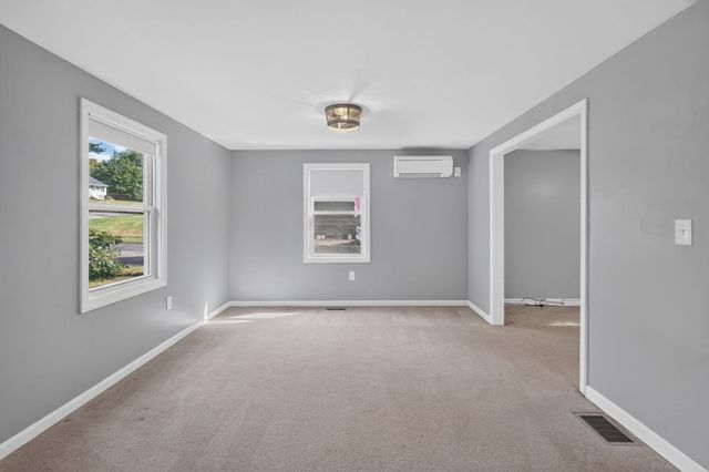 12 Sunset, Derry, NH 03038