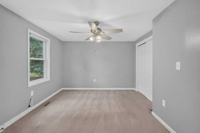 12 Sunset, Derry, NH 03038
