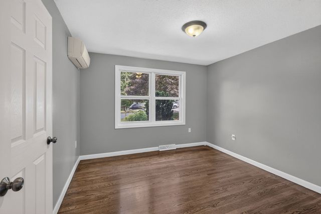 12 Sunset, Derry, NH 03038