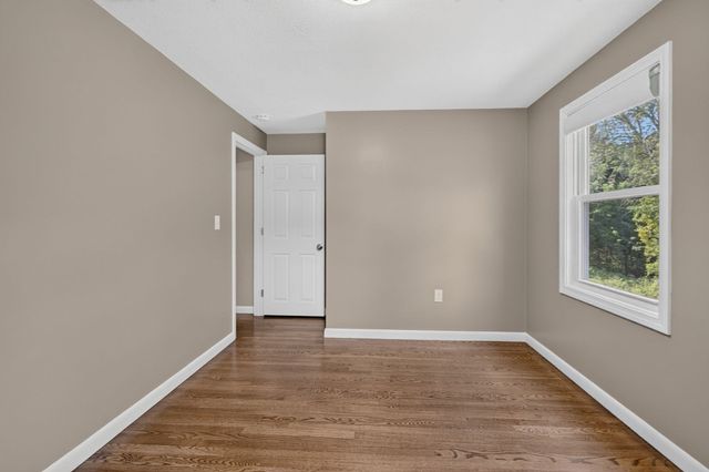 12 Sunset, Derry, NH 03038
