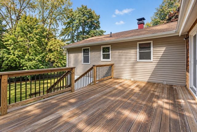 12 Sunset, Derry, NH 03038