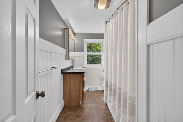 12 Sunset, Derry, NH 03038
