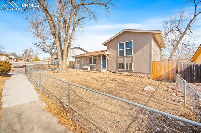 2123 Fernwood Drive, Colorado Springs, CO 80910