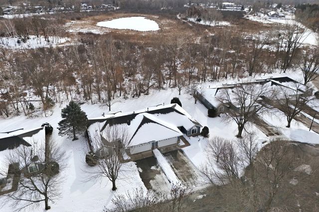 1210 Ravenswood Court, Shoreview, MN 55126