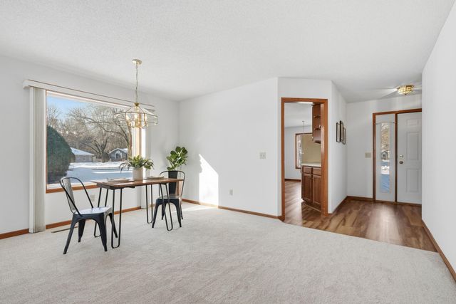 1210 Ravenswood Court, Shoreview, MN 55126