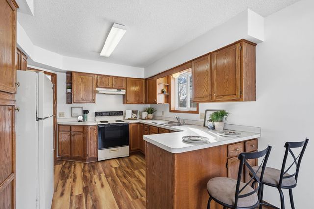 1210 Ravenswood Court, Shoreview, MN 55126