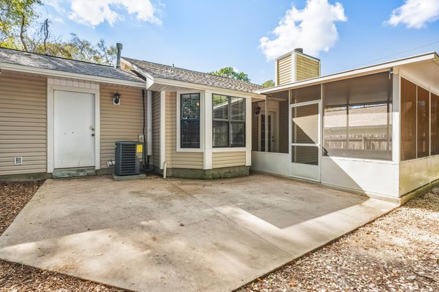 206 Esmond Court, Niceville, FL 32578