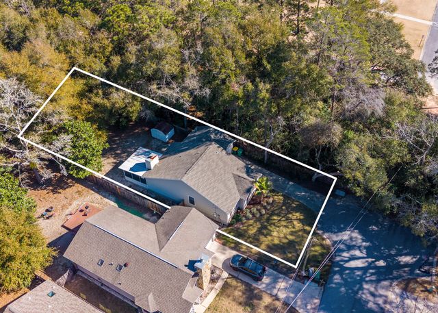 206 Esmond Court, Niceville, FL 32578