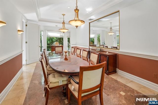 19 Scott Court, Allendale, NJ 07401