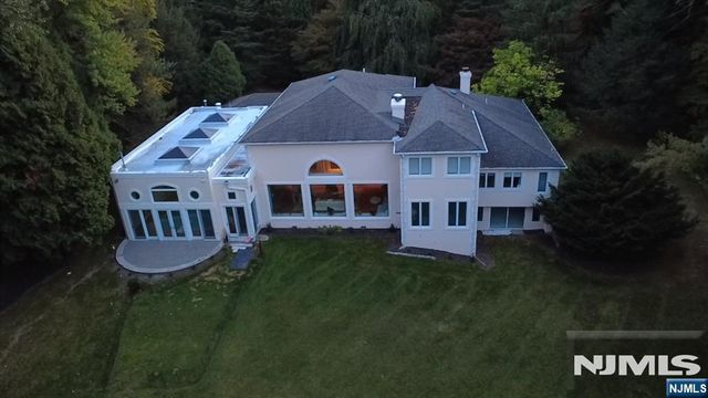 19 Scott Court, Allendale, NJ 07401