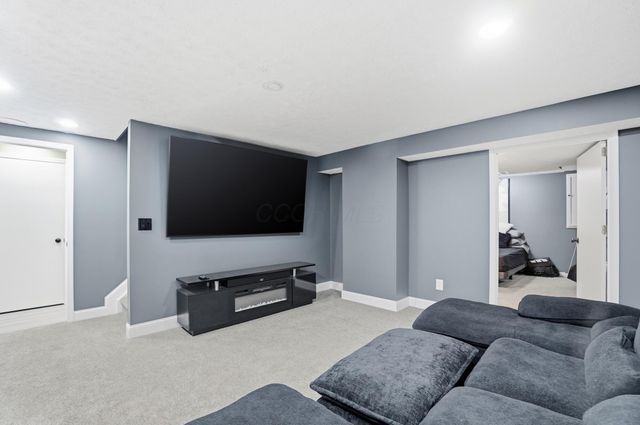 1199 Riva Ridge Boulevard, Columbus, OH 43230