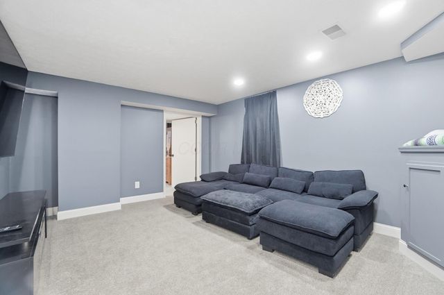 1199 Riva Ridge Boulevard, Columbus, OH 43230