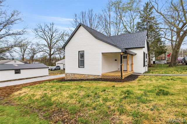 1020 W Cherry Street, Troy, MO 63379