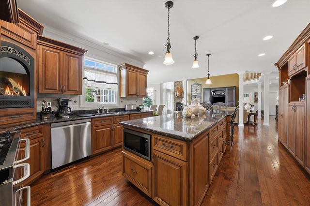 19132 Boulder Ridge Court, Mokena, IL 60448
