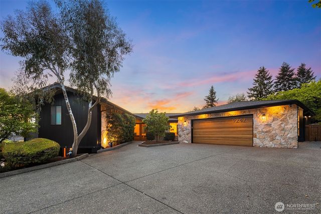 9242 NE 14th Street, Clyde Hill, WA 98004