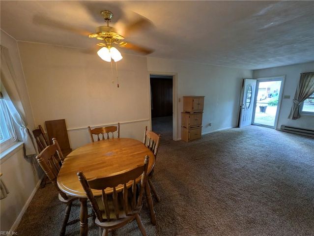 3717 Starlighter DR, Virginia Beach, VA 23452