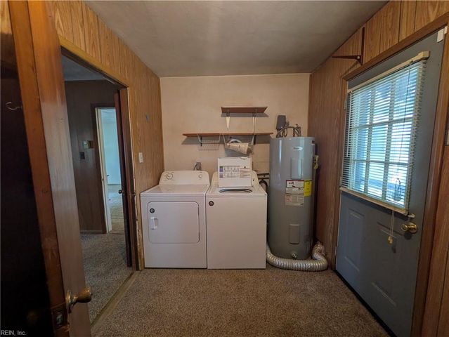 3717 Starlighter DR, Virginia Beach, VA 23452