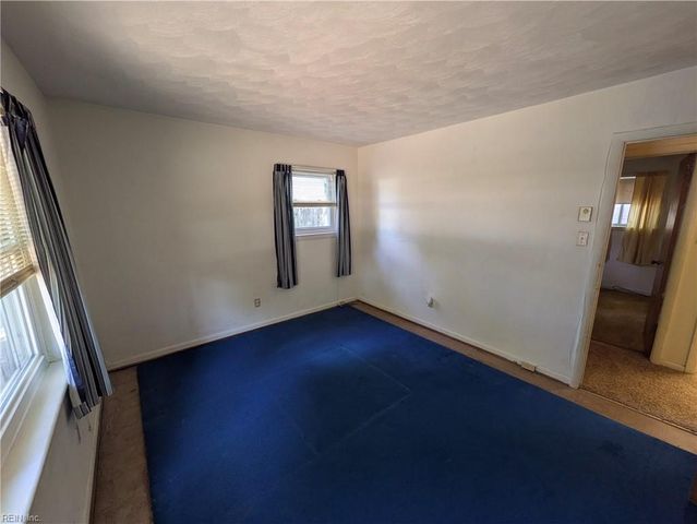 3717 Starlighter DR, Virginia Beach, VA 23452