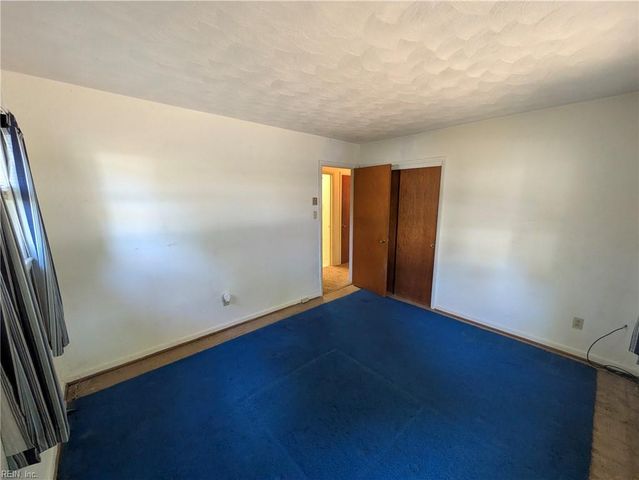 3717 Starlighter DR, Virginia Beach, VA 23452