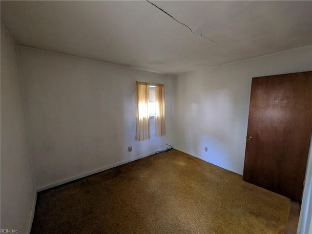 3717 Starlighter DR, Virginia Beach, VA 23452
