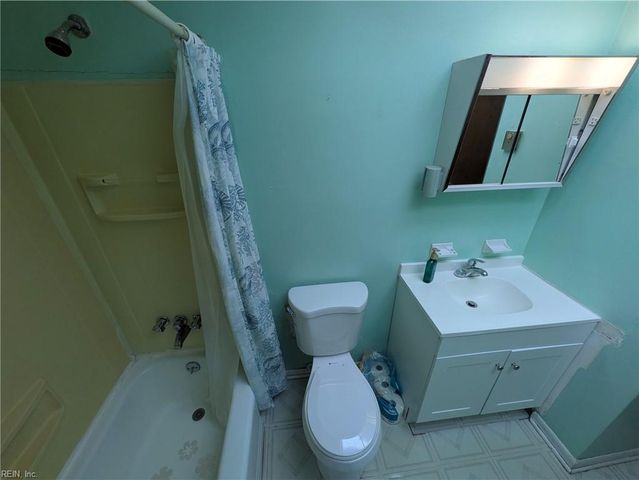 3717 Starlighter DR, Virginia Beach, VA 23452