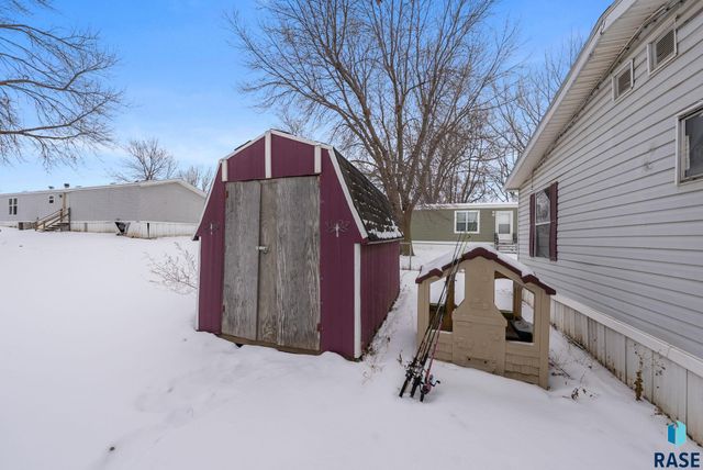 5809 W Wren Pl Place, Sioux Falls, SD 57107