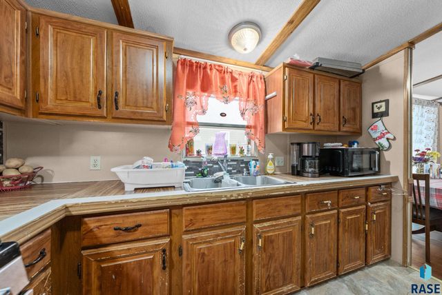 5809 W Wren Pl Place, Sioux Falls, SD 57107