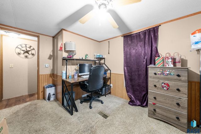 5809 W Wren Pl Place, Sioux Falls, SD 57107