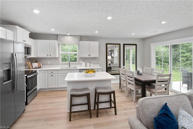 5043 Santoro RD, Toano, VA 23168