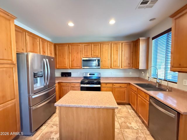 3013 S Sailors Way, Gilbert, AZ 85295