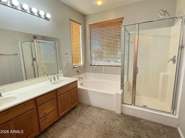 3013 S Sailors Way, Gilbert, AZ 85295