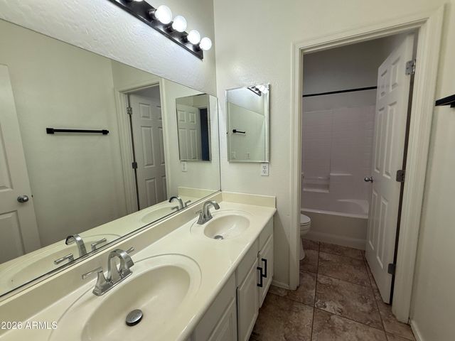 3013 S Sailors Way, Gilbert, AZ 85295