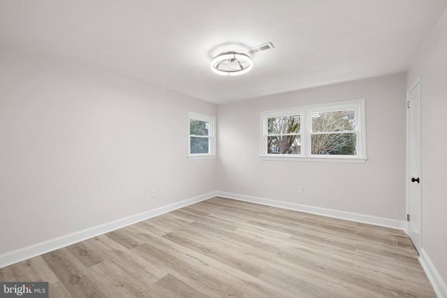 760 E LOOCKERMAN ST, Dover, DE 19901