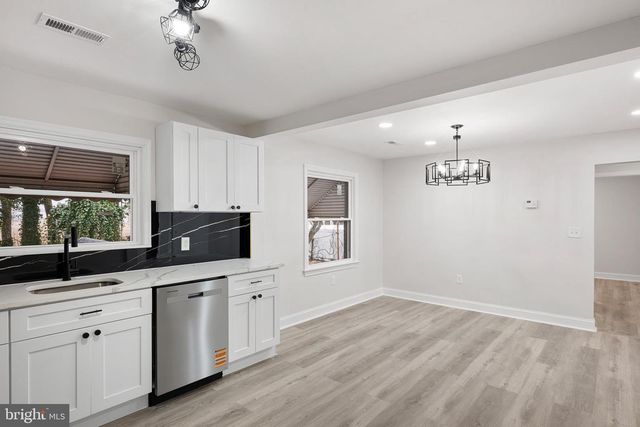 760 E LOOCKERMAN ST, Dover, DE 19901